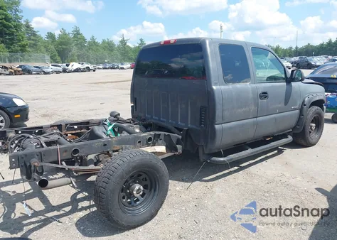 2001 Chevrolet Silverado 1500 Lt from USA, damaged, VIN 2GCEK19T811154366
